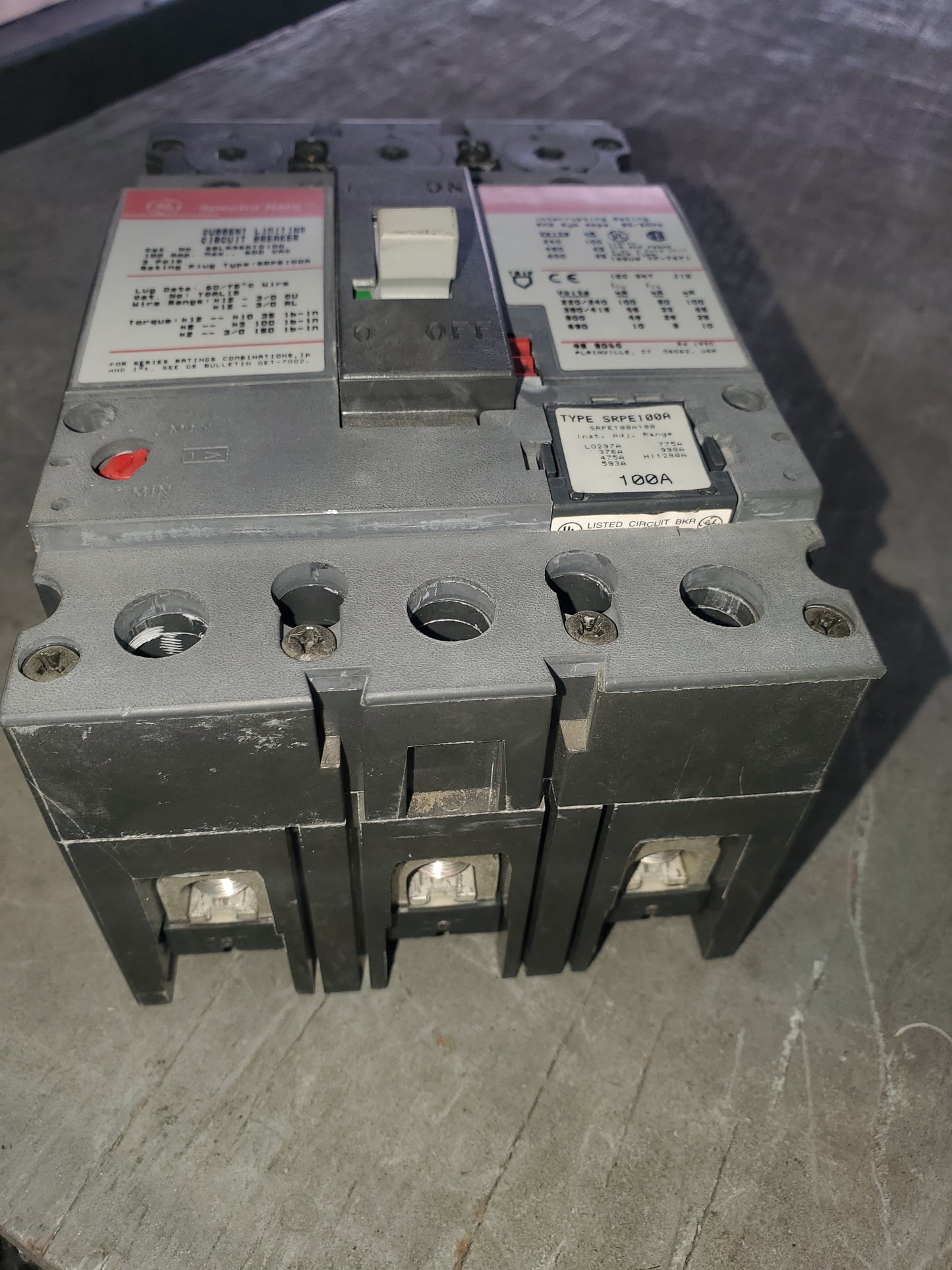General Electric SELA36AT0100 Circuit Breaker