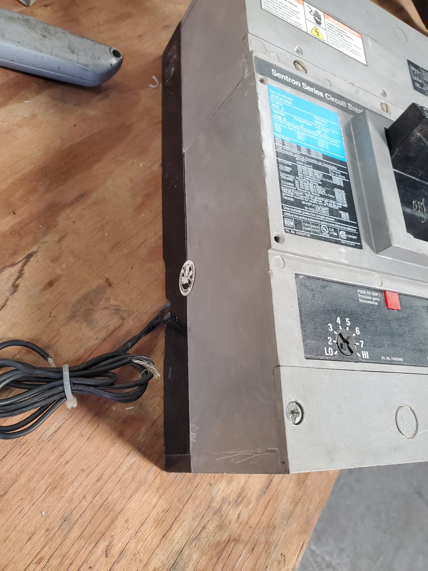 JD63F400 WITH SHUNT TRIP