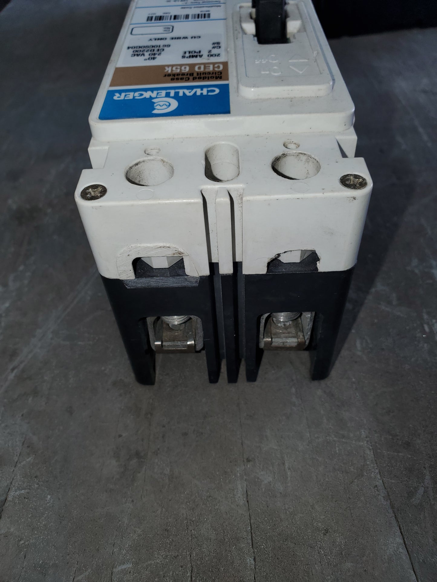 Challenger CED2200 Circuit Breaker 200 Amp 240v 2-Pole