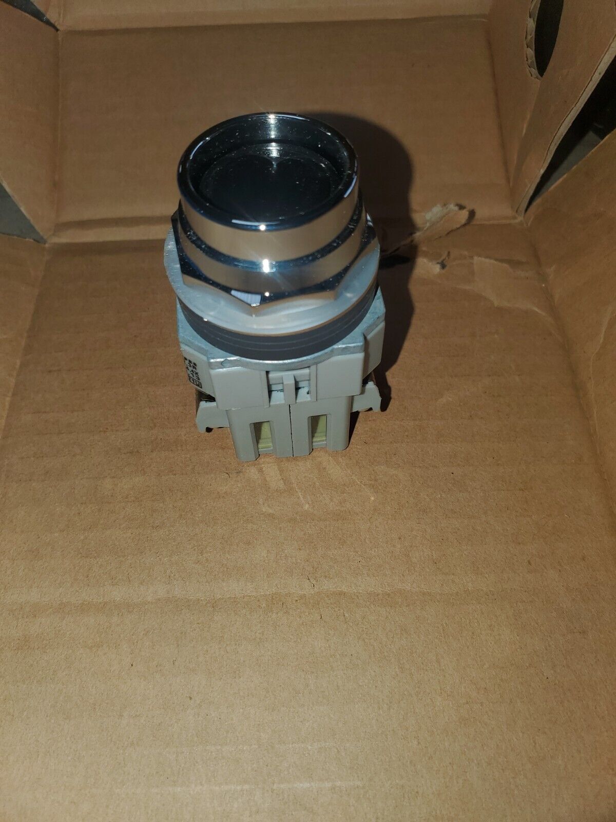 ABFD220N-B 30mm Pushbutton Black