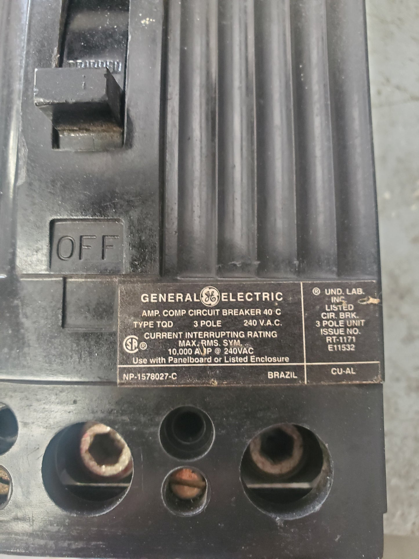 GE TQD3200 240 VOLT 200AMP BREAKER