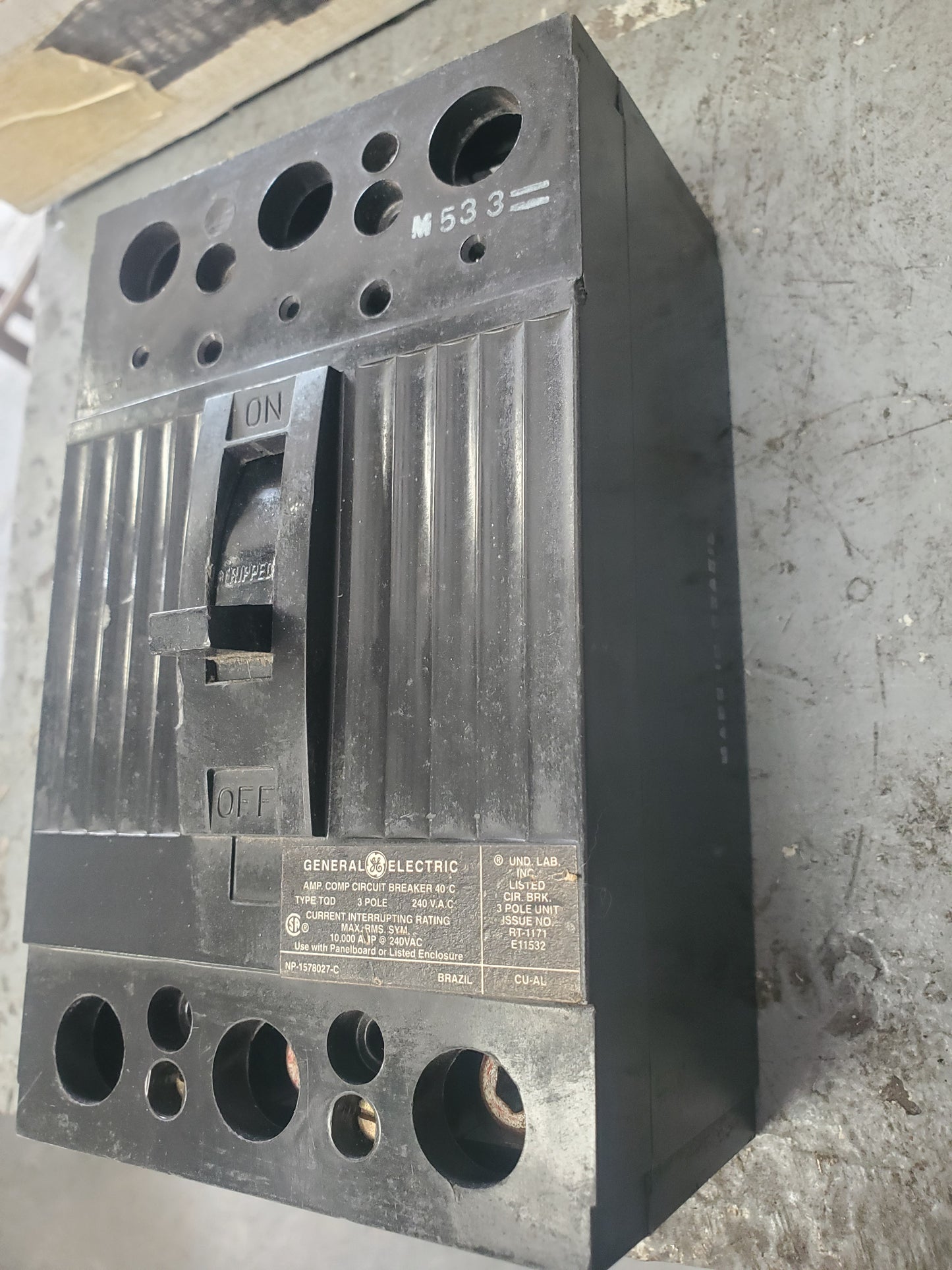 GE TQD3200 240 VOLT 200AMP BREAKER