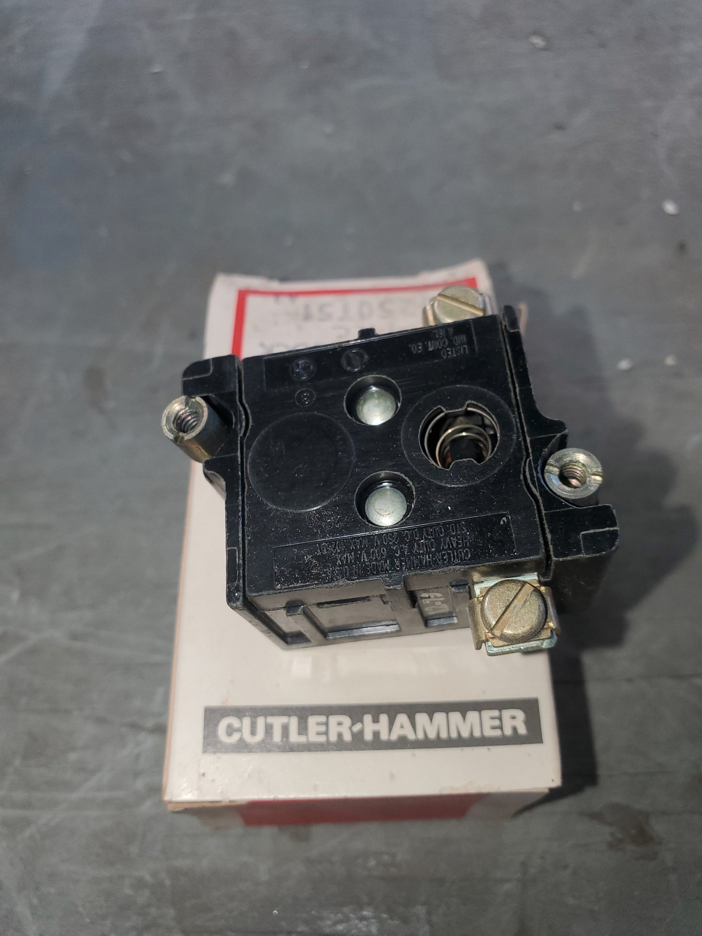 10250T51 Cutler Hammer contact block