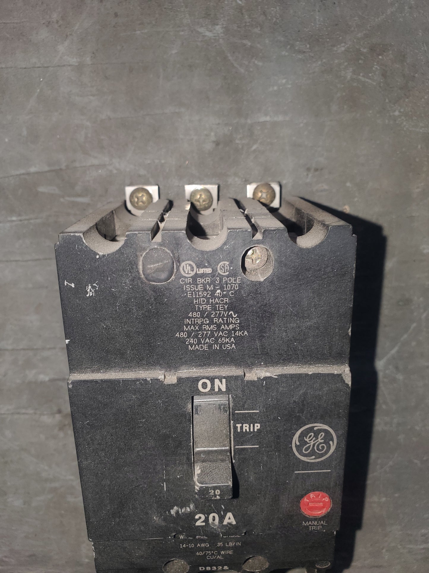 TEY320 3 POLE 20 AMP GE BREAKER