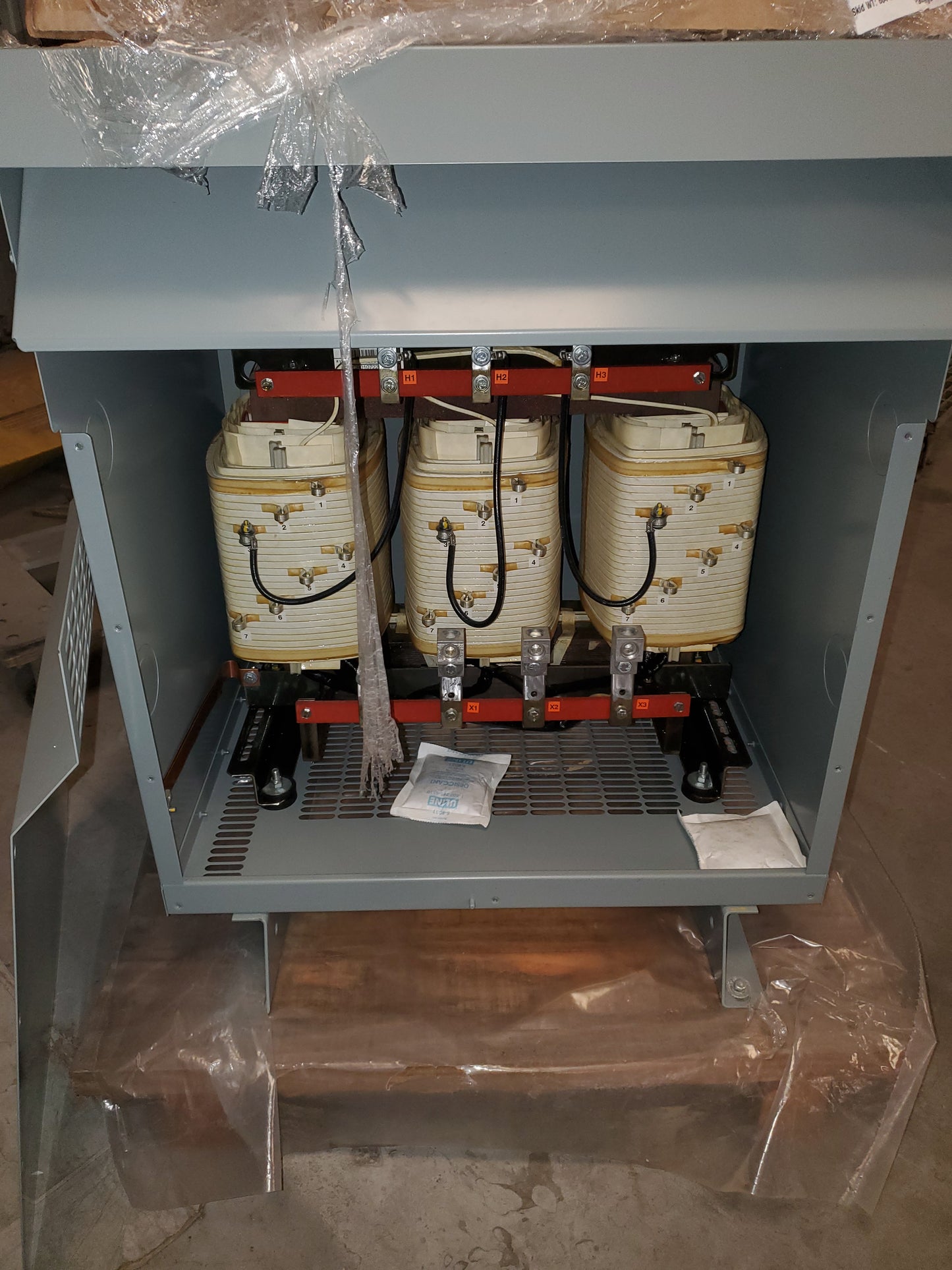SG3C0075KD Hammond Power Solutions 75 Kva P480v S240v 3 phase transformer