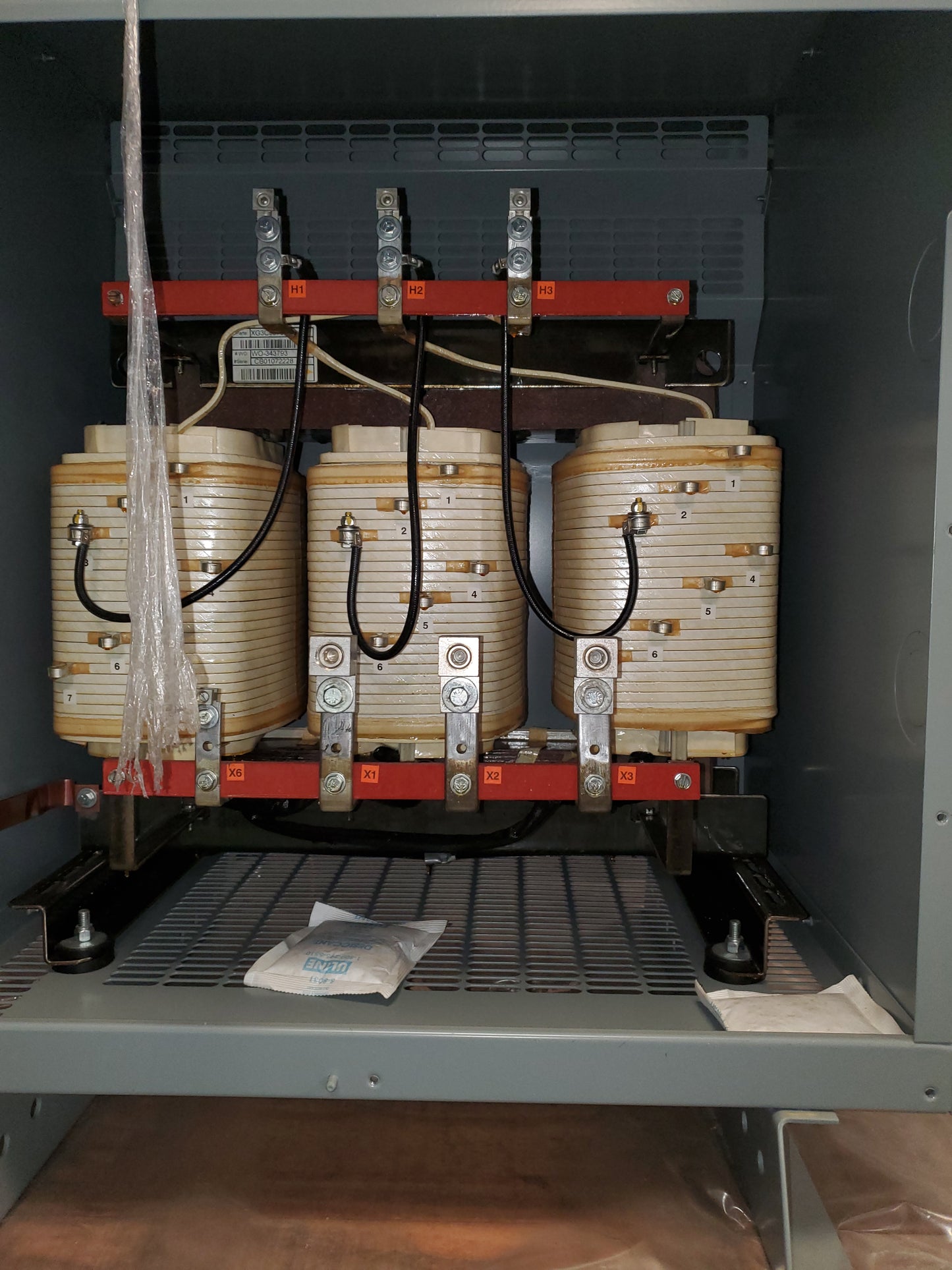 SG3C0075KD Hammond Power Solutions 75 Kva P480v S240v 3 phase transformer