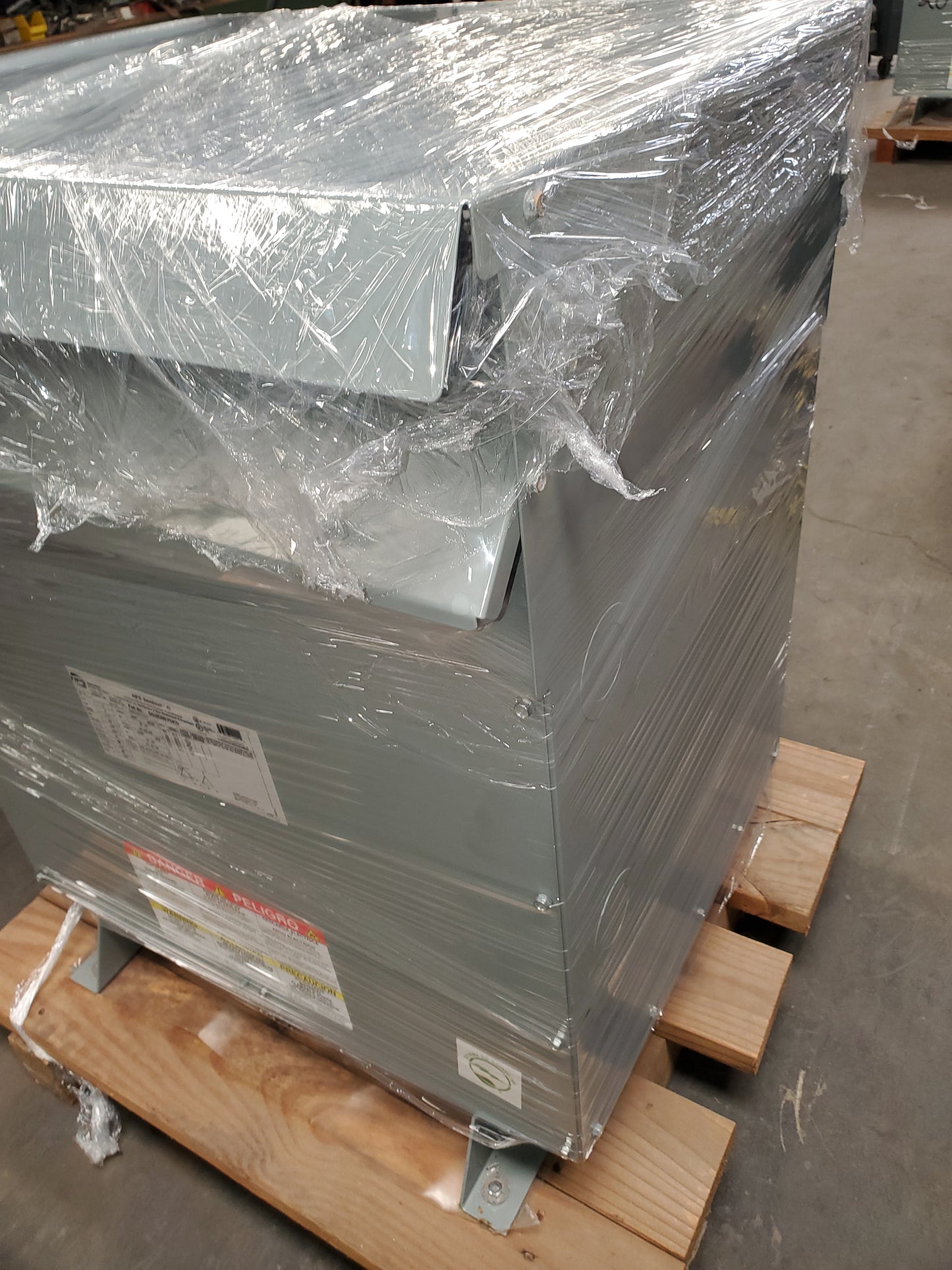 SG3C0075KD Hammond Power Solutions 75 Kva P480v S240v 3 phase transformer