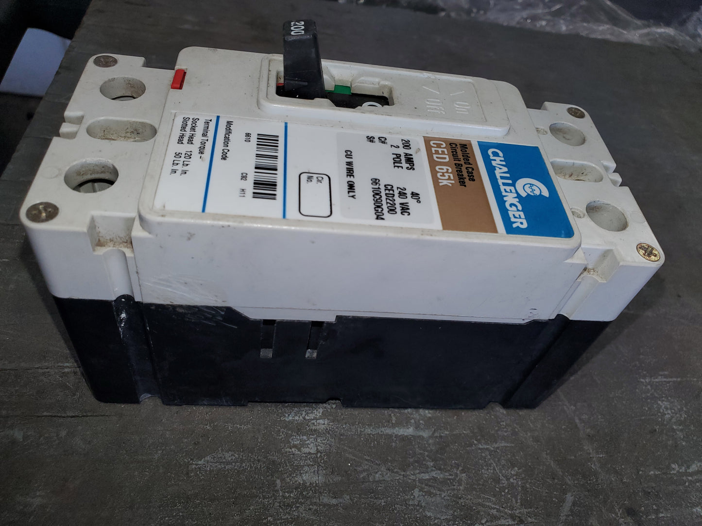 Challenger CED2200 Circuit Breaker 200 Amp 240v 2-Pole
