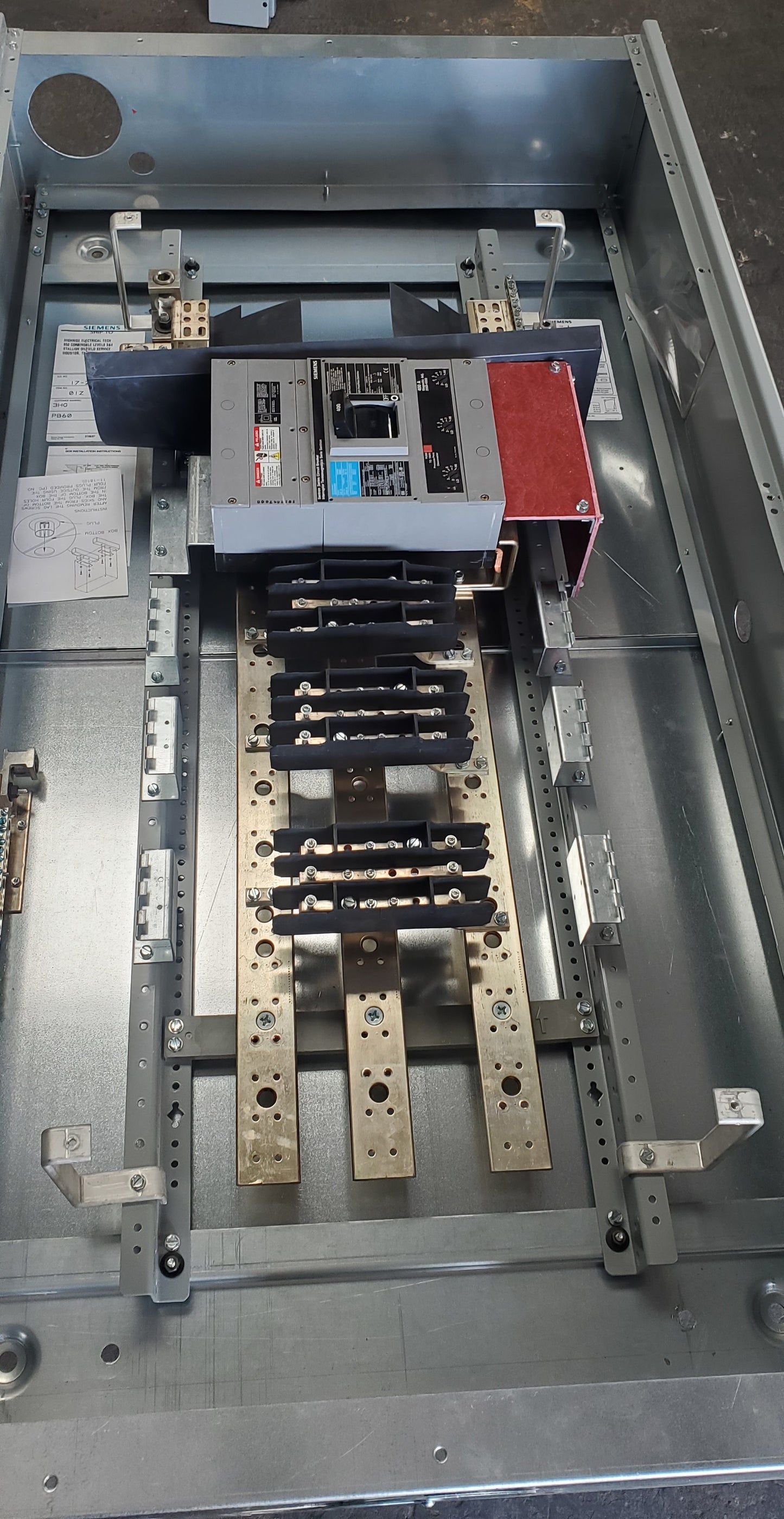 400 AMP 480/277 VOLT MAIN BREAKER INDOOR SIEMENS PANEL